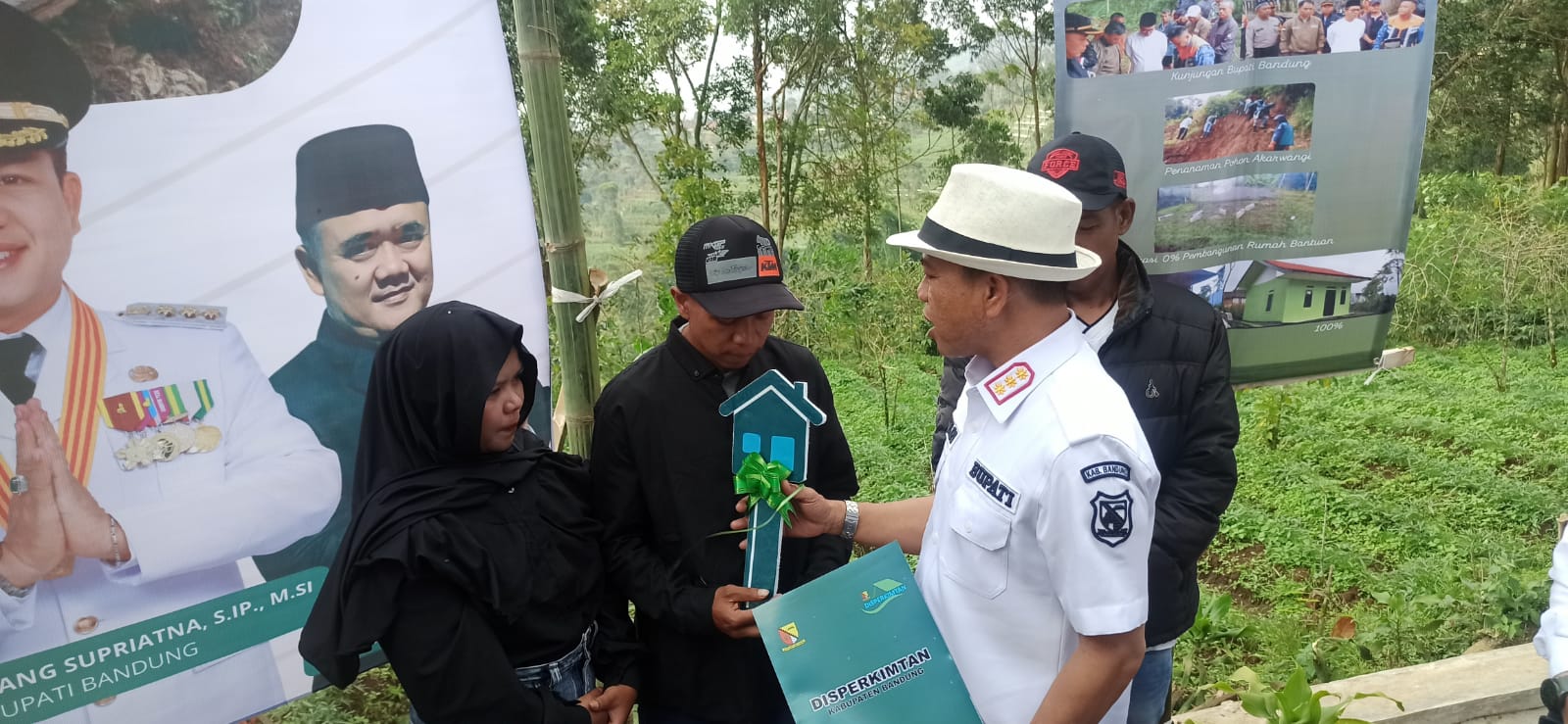 KDS Serahkan Rumah dan Sertifikat untuk Korban Longsor, Pesan Kuat untuk Bangkit Disampaikan kepada Ato dan Desi